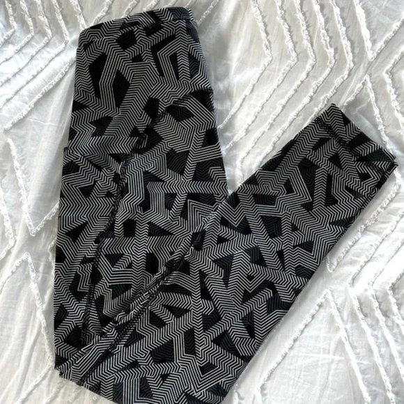 Lululemon Swift Speed 28 inch Textured Labyrinth Black Light Cast - Picture 2 of 7